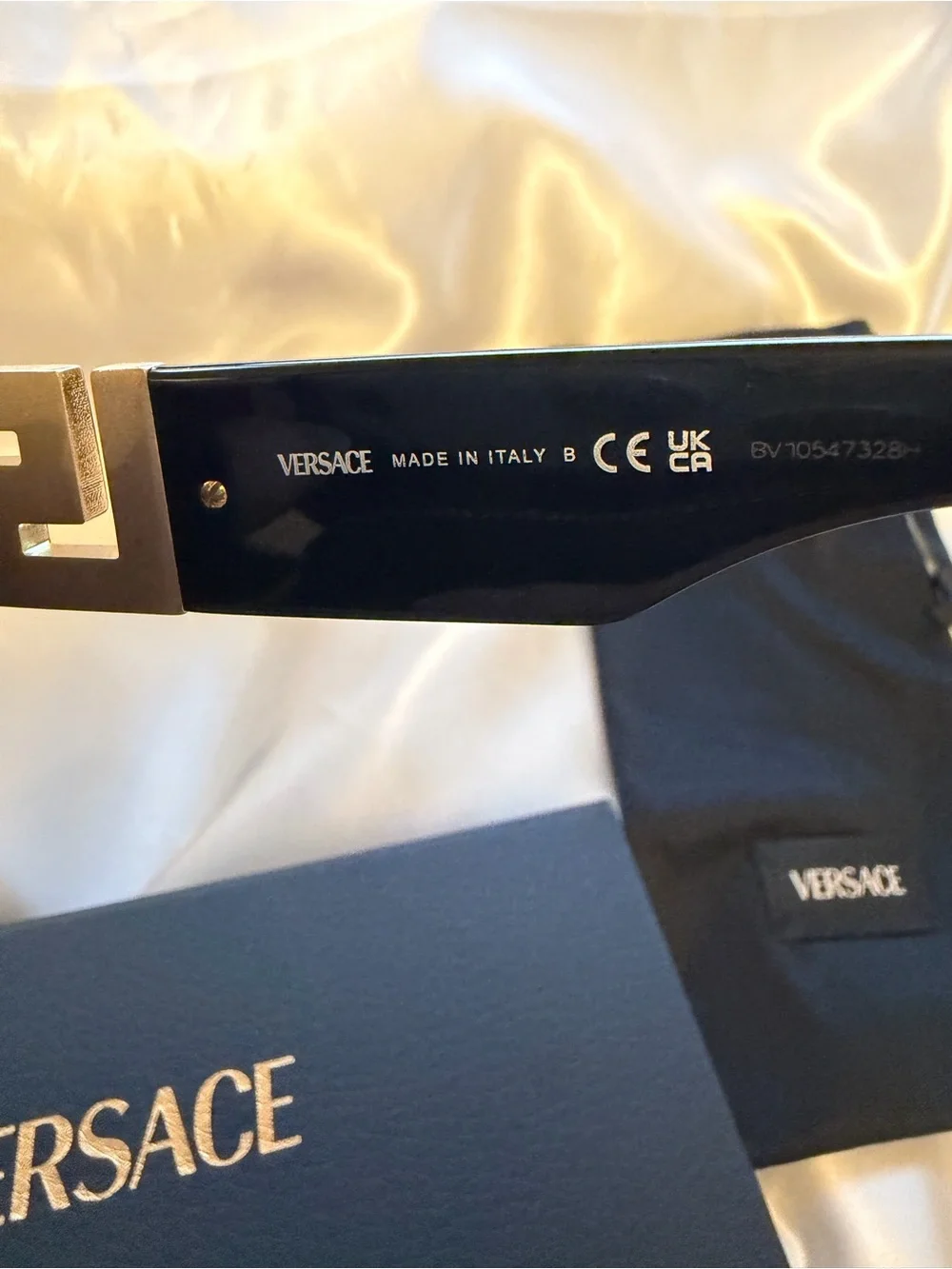 Versace VE4296 Black Oversized Sunglasses GB1/87 + Box & Accessories
